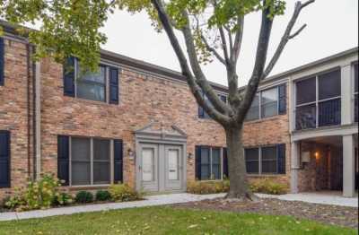 Home For Sale in Hoffman Estates, Illinois