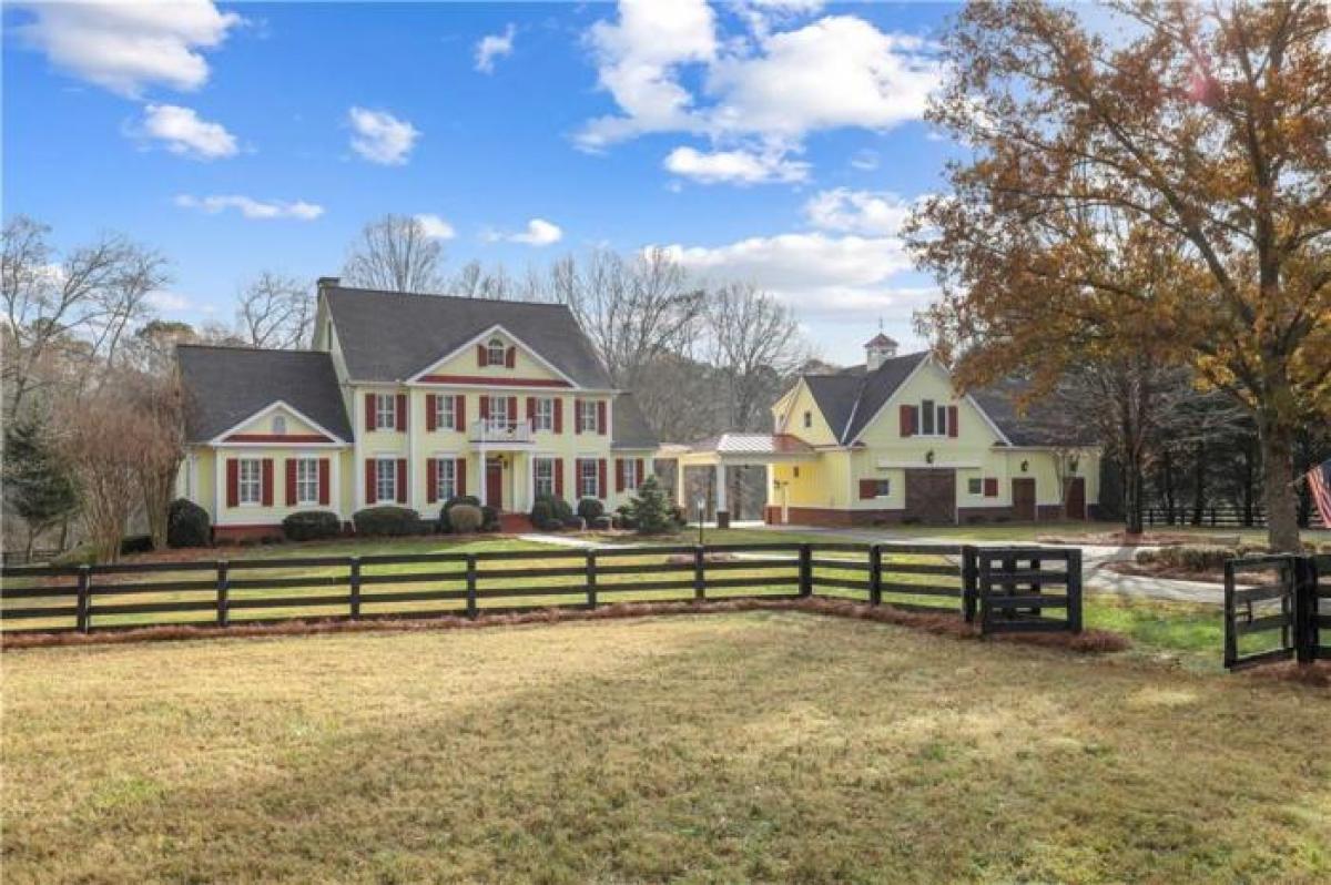 Picture of Home For Sale in Milton, Georgia, United States