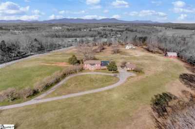 Home For Sale in Greer, South Carolina