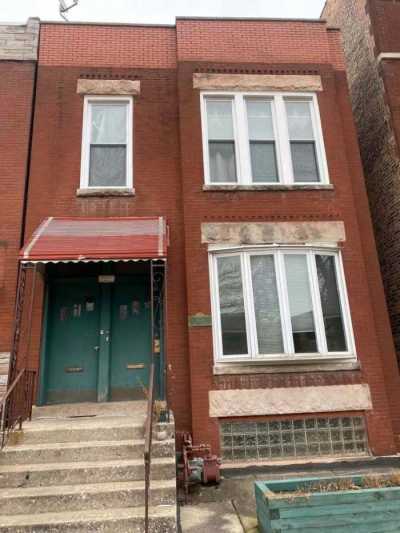 Multi-Family Home For Sale in Chicago, Illinois