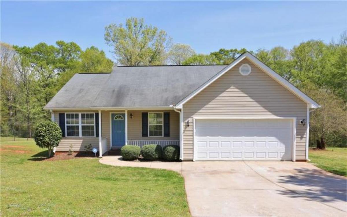 Picture of Home For Sale in Anderson, South Carolina, United States