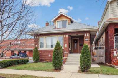 Home For Sale in Oak Park, Illinois