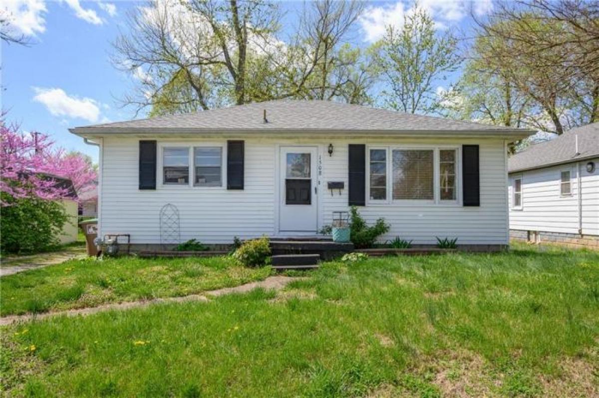 Picture of Home For Sale in Columbus, Indiana, United States