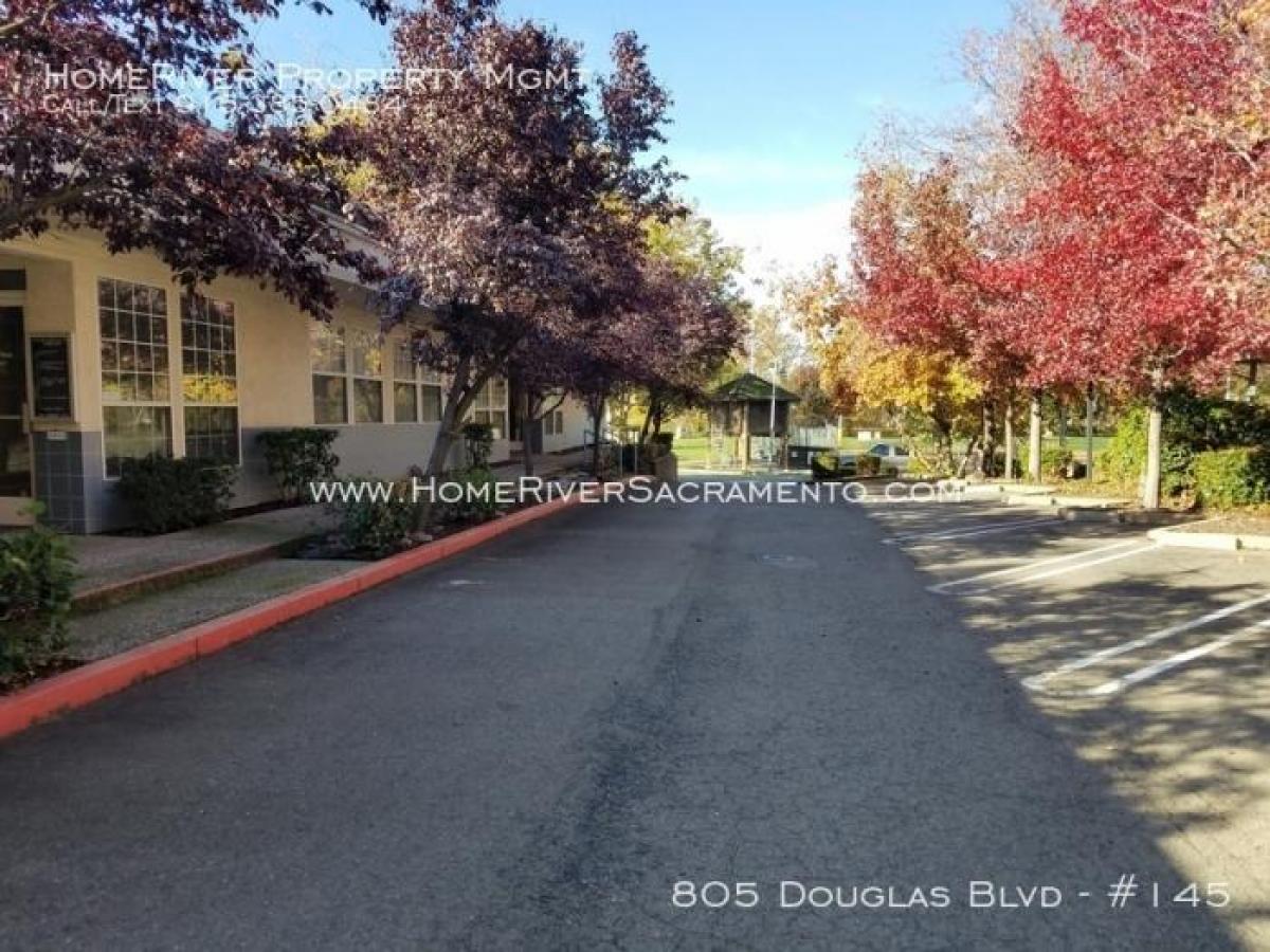 Picture of Retail For Rent in Roseville, California, United States