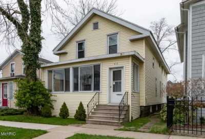 Multi-Family Home For Sale in Saint Joseph, Michigan