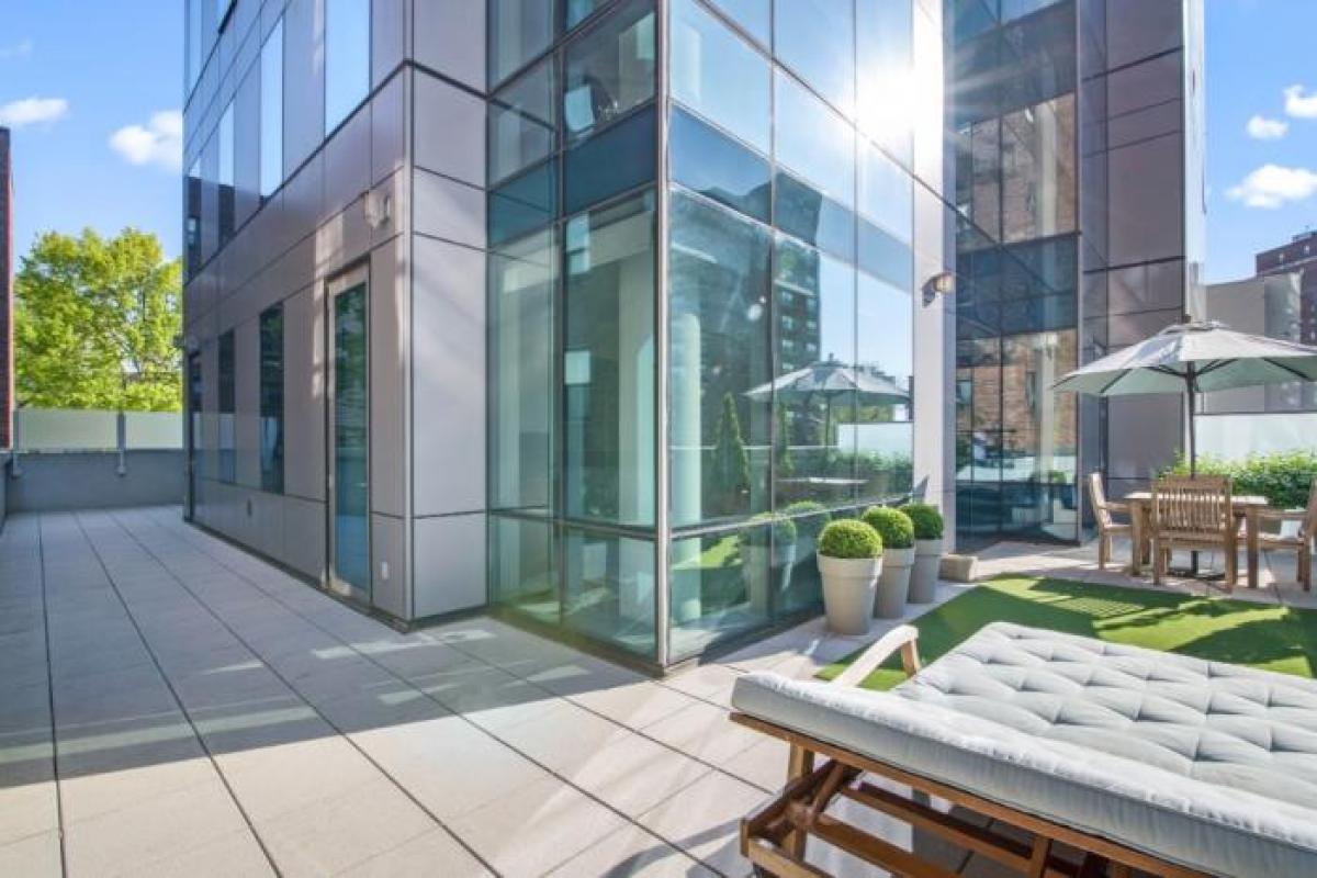 Picture of Condo For Sale in Forest Hills, New York, United States