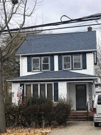 Home For Sale in Rosedale, New York