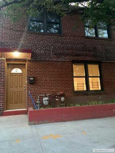 Home For Rent in Bronx, New York