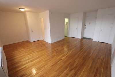 Apartment For Rent in Elmhurst, New York