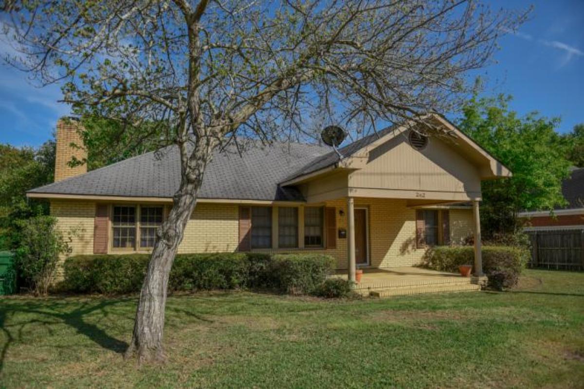 Picture of Home For Sale in Statesboro, Georgia, United States