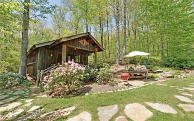 Home For Sale in Dawsonville, Georgia