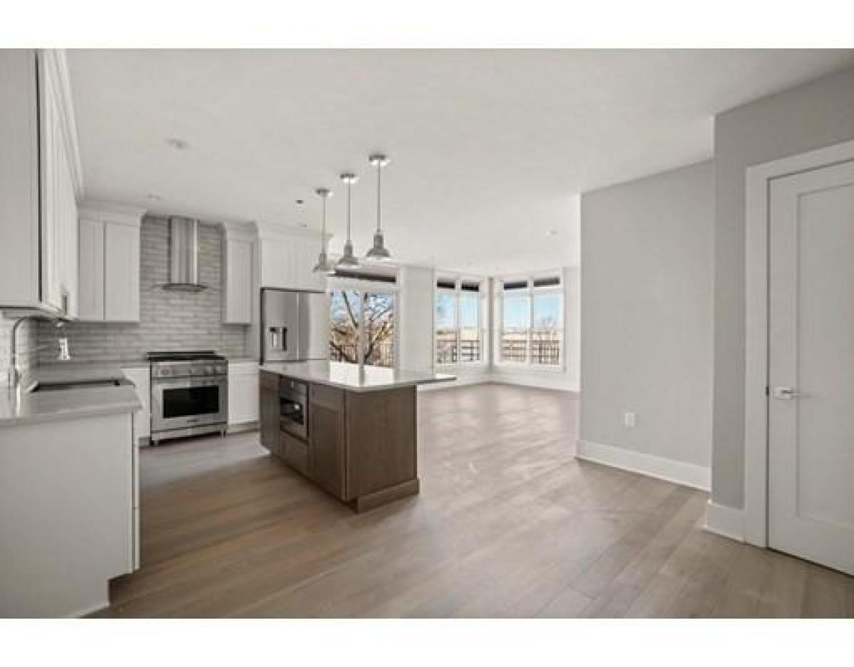 Picture of Condo For Sale in Quincy, Massachusetts, United States