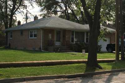 Home For Sale in Niles, Illinois