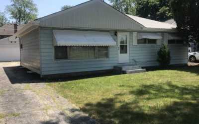 Home For Sale in Mount Prospect, Illinois
