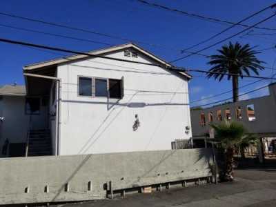 Condo For Rent in Santa Monica, California