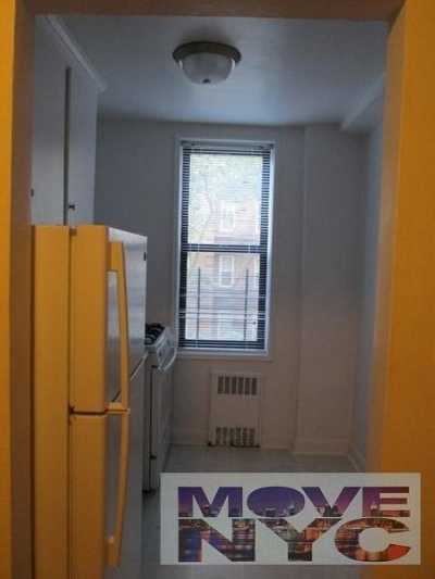 Apartment For Rent in Kew Gardens, New York