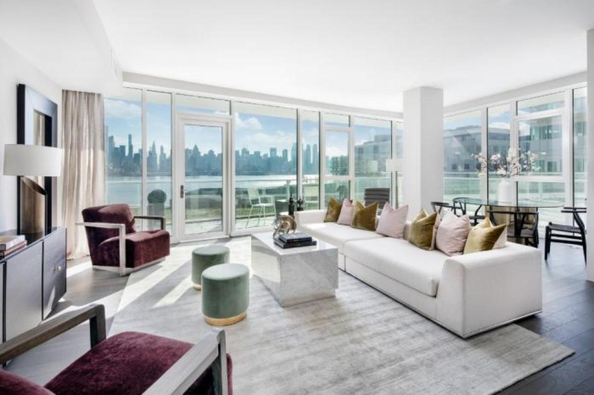 Picture of Condo For Sale in Weehawken, New Jersey, United States