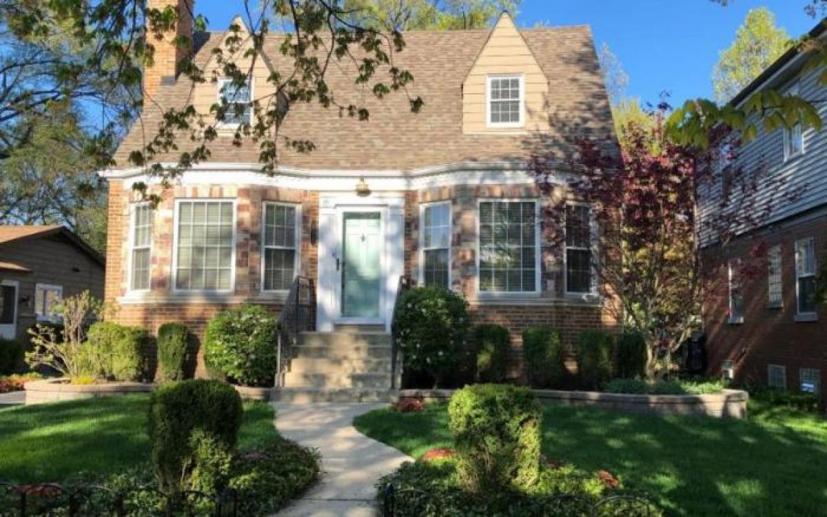 Picture of Home For Sale in Park Ridge, Illinois, United States