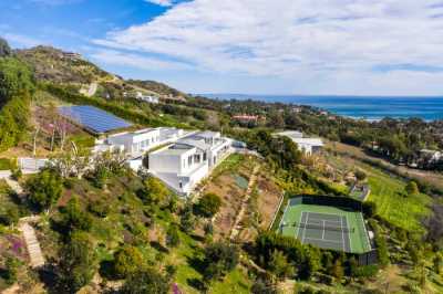 Home For Sale in Malibu, California