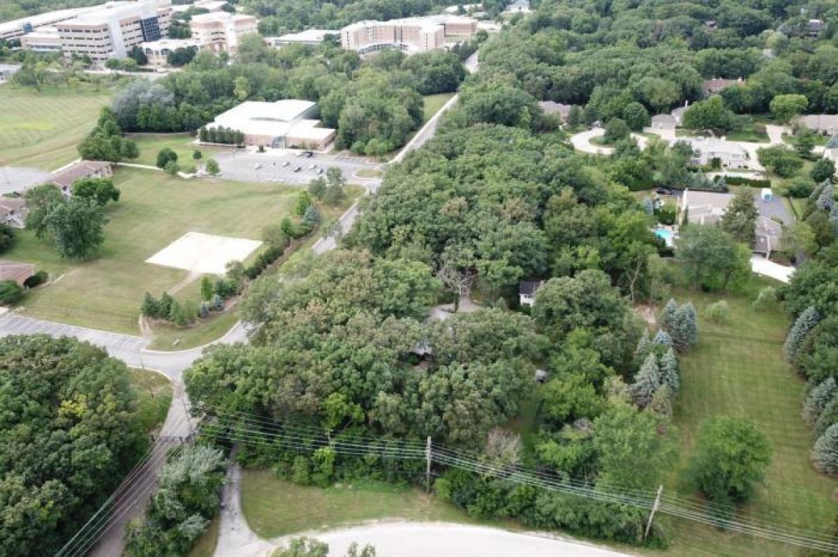 Picture of Home For Sale in Oak Brook, Illinois, United States