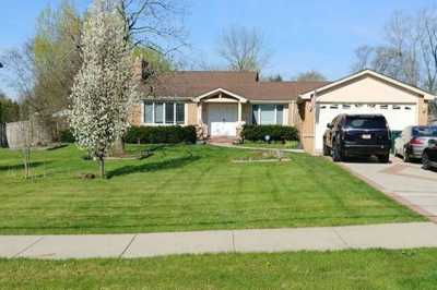 Home For Sale in Northbrook, Illinois