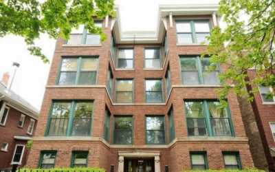 Condo For Sale in Chicago, Illinois