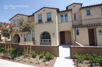 Home For Rent in Lake Forest, California