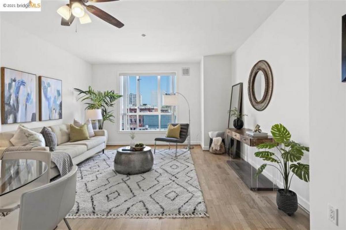 Picture of Condo For Sale in Oakland, California, United States