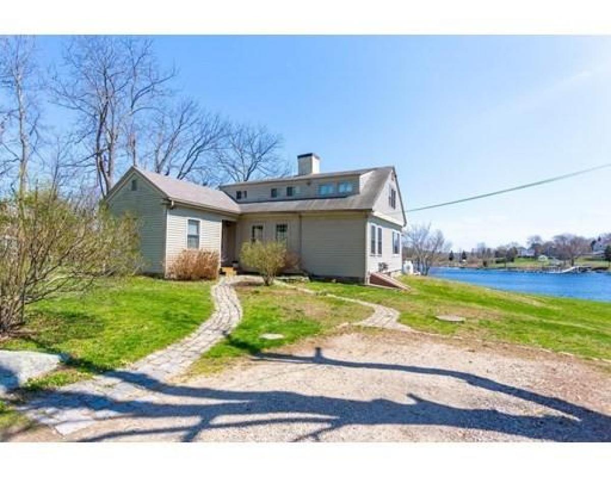 Picture of Home For Sale in Berkley, Massachusetts, United States