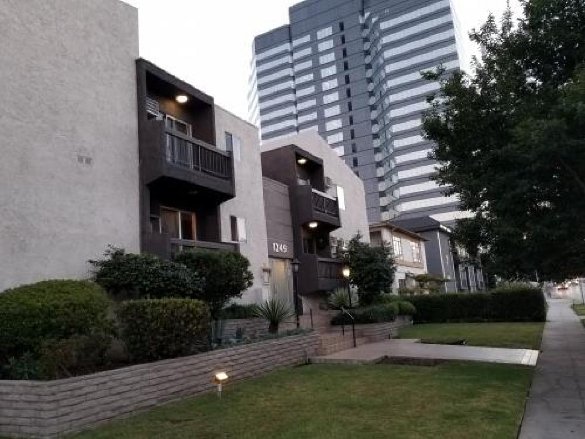 Picture of Condo For Rent in West Los Angeles, California, United States