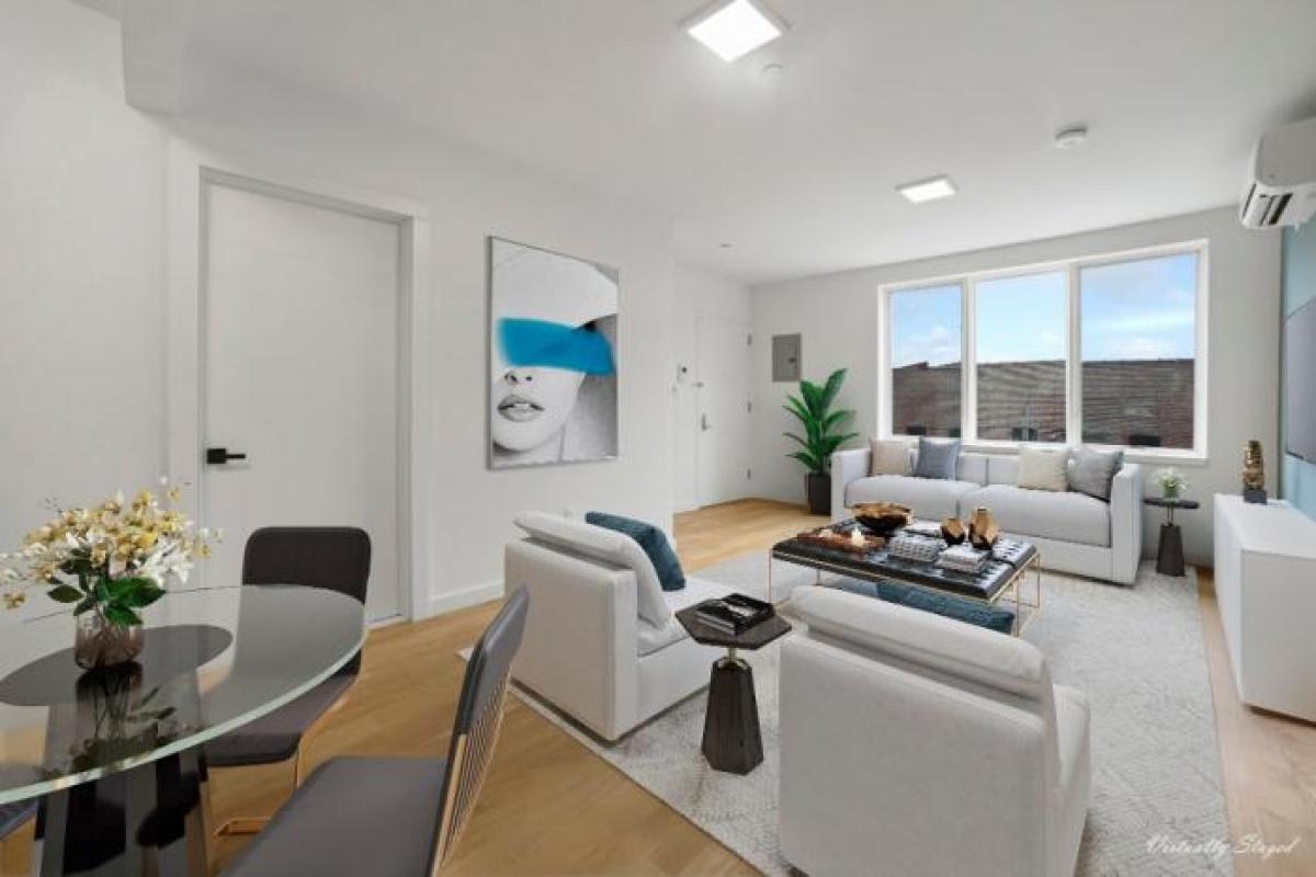 Picture of Condo For Sale in Ridgewood, New York, United States