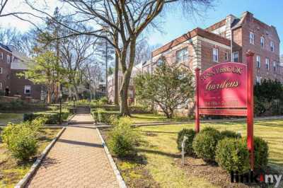 Apartment For Sale in Bronxville, New York