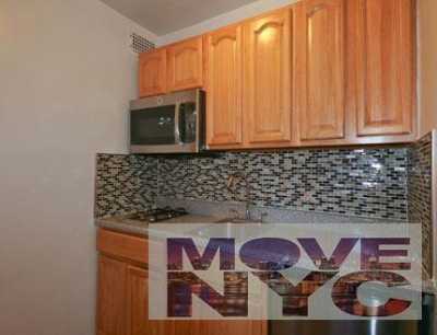 Apartment For Rent in Flushing, New York