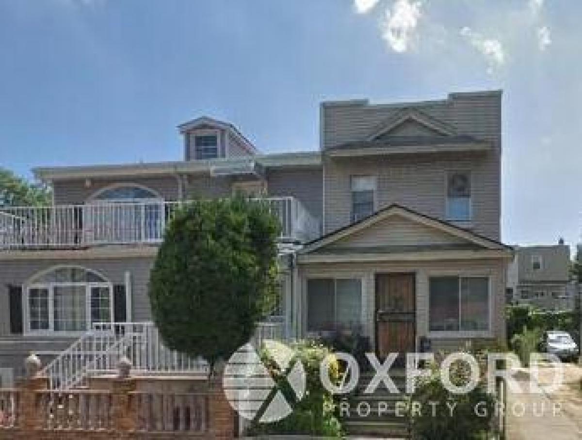 Picture of Home For Sale in Queens, New York, United States