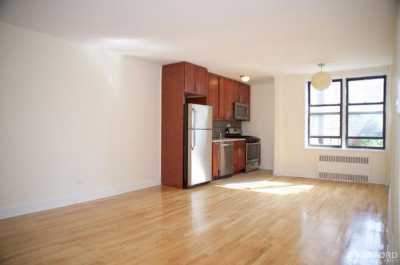 Condo For Rent in Queens, New York