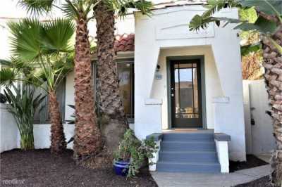 Apartment For Rent in Venice, California