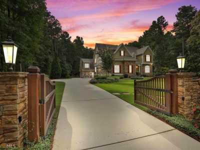 Home For Sale in Fayetteville, Georgia