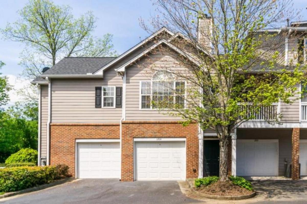 Picture of Home For Sale in Smyrna, Georgia, United States