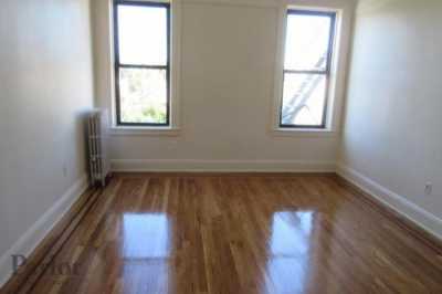 Apartment For Rent in Ridgewood, New York