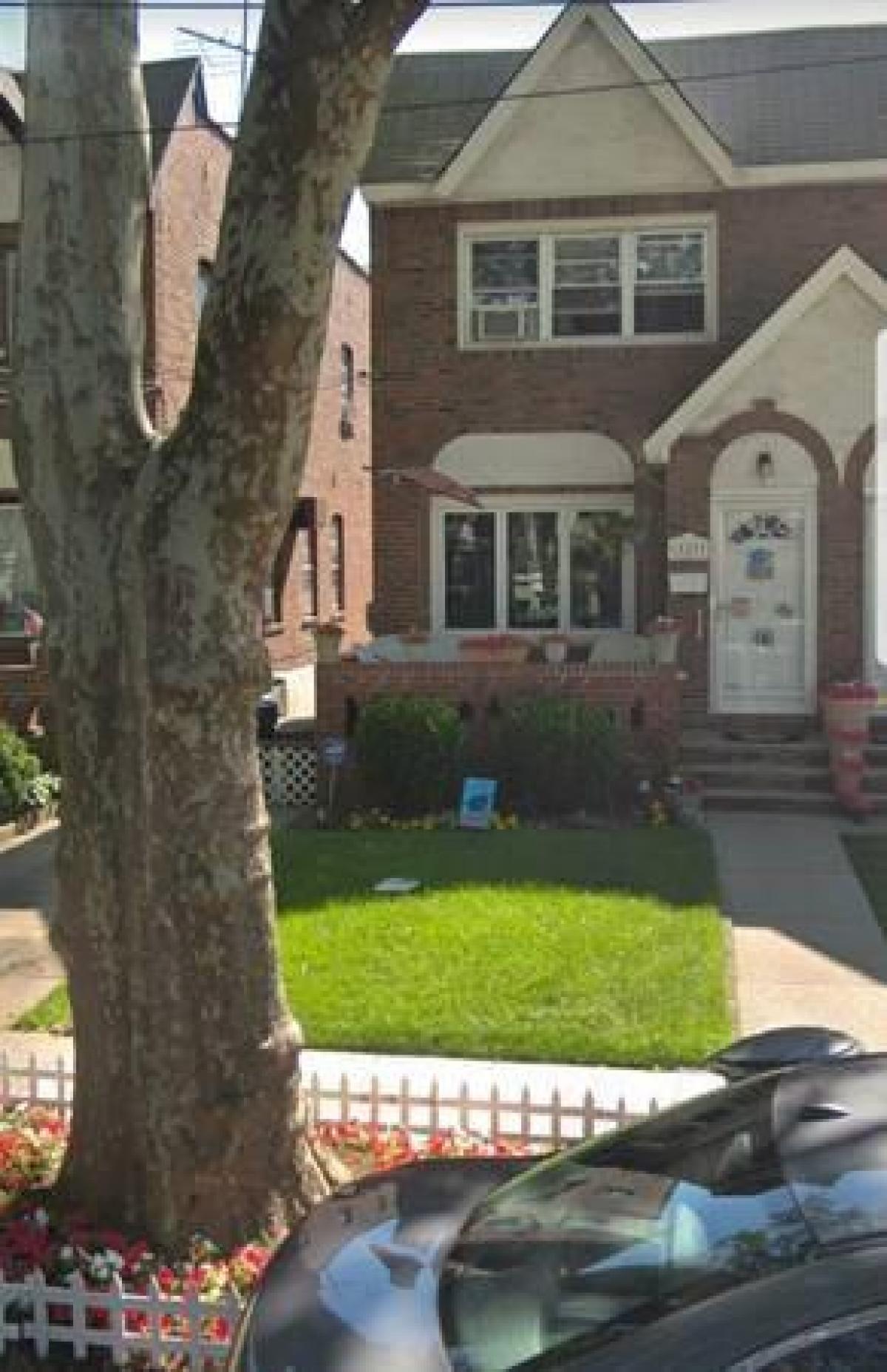 Picture of Home For Sale in Ozone Park, New York, United States