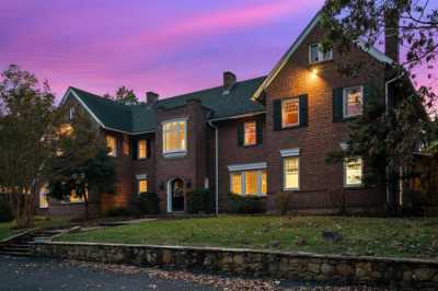 Home For Sale in Paeonian Springs, Virginia