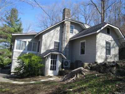 Home For Sale in Croton Falls, New York
