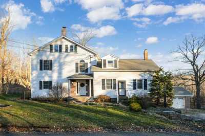 Home For Sale in Pawling, New York