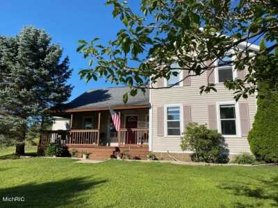 Home For Sale in Fennville, Michigan