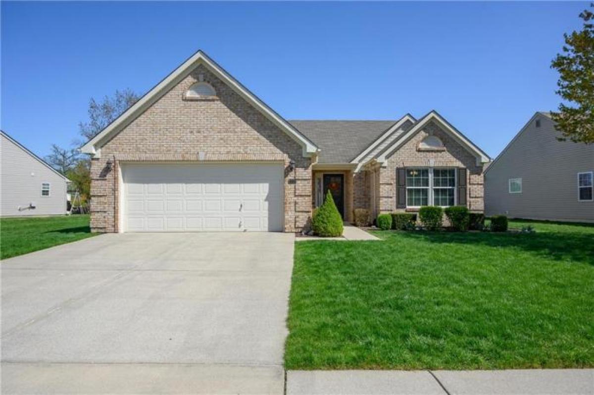 Picture of Home For Sale in Greenwood, Indiana, United States