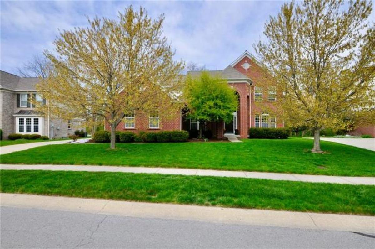 Picture of Home For Sale in Fishers, Indiana, United States