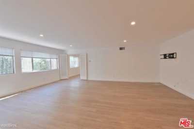 Apartment For Rent in Beverly Hills, California