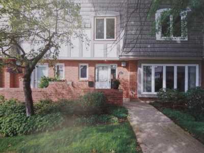 Home For Sale in Highland Park, Illinois