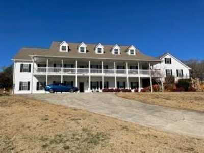 Home For Sale in Maysville, Georgia