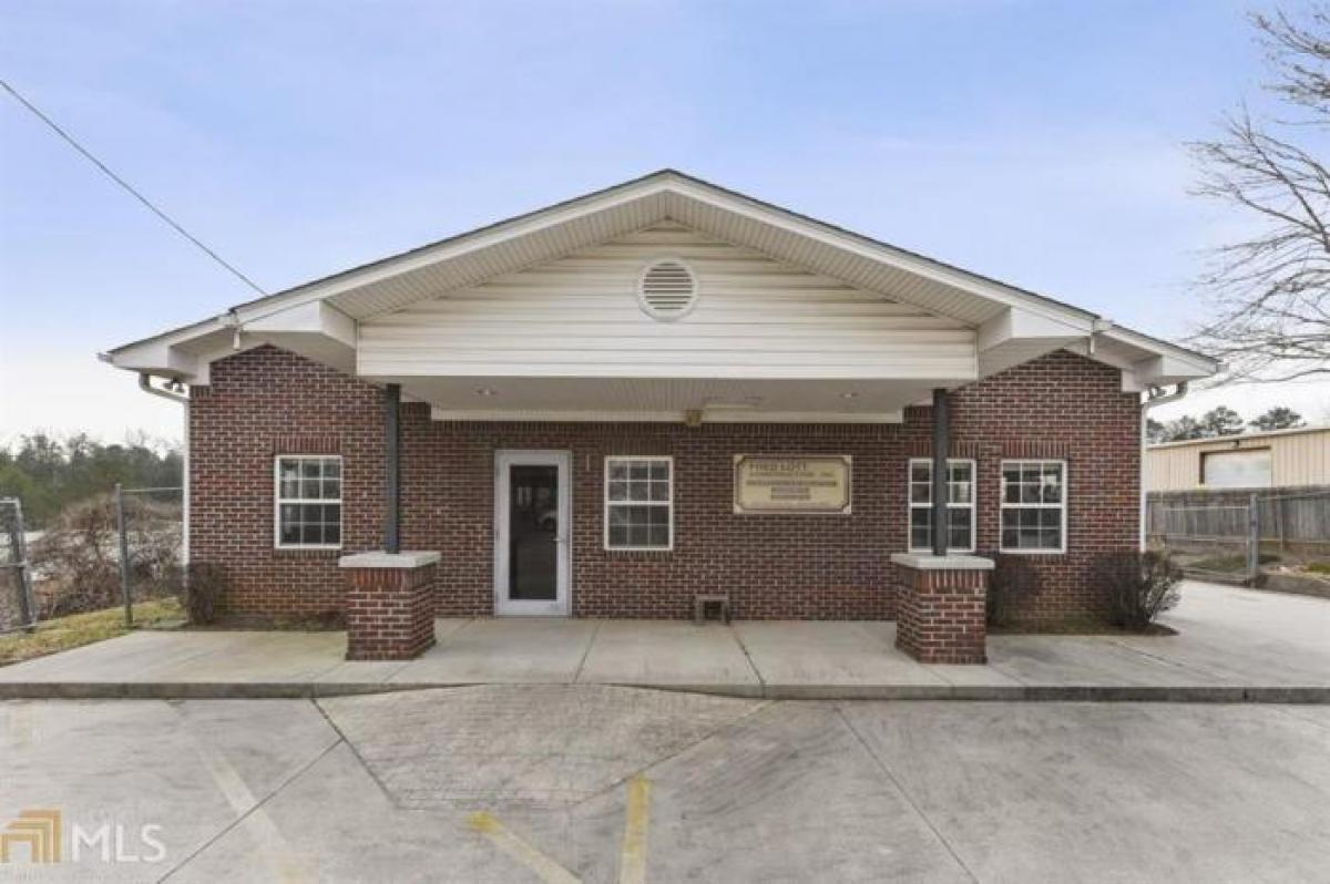 Picture of Retail For Sale in Lilburn, Georgia, United States